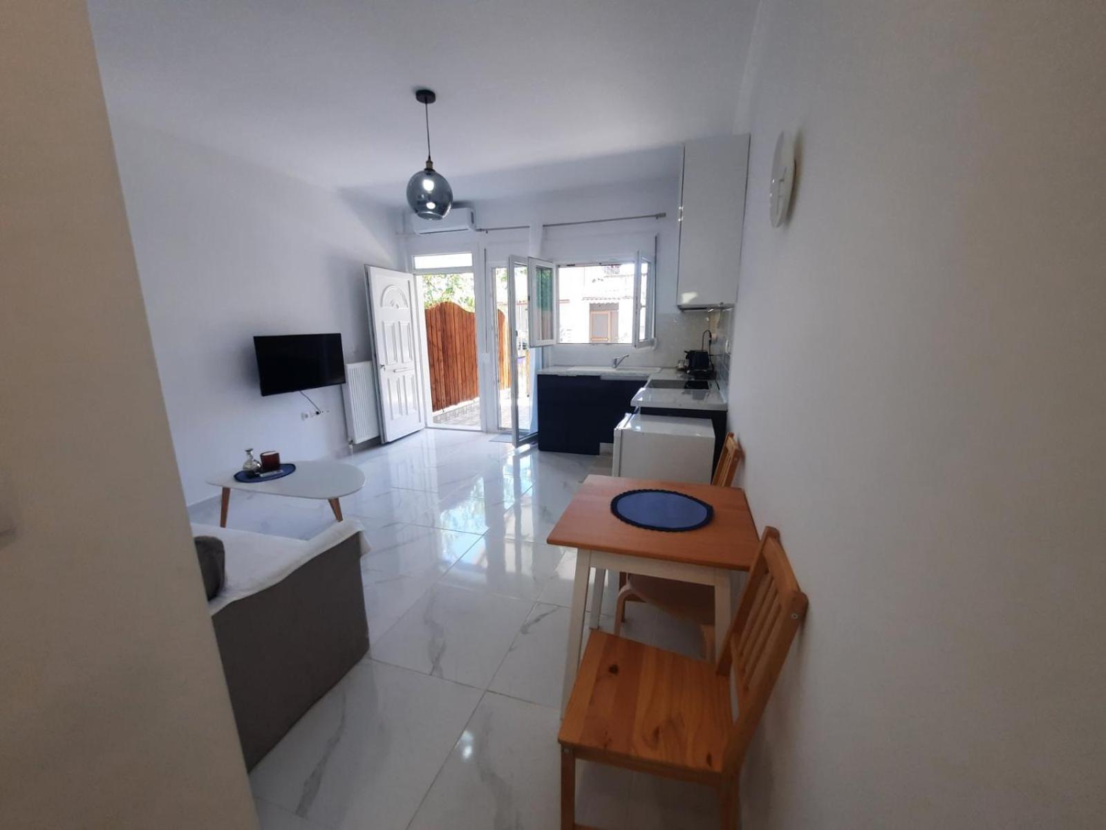 House B Diavata, Thessaloniki Apartment Ngoại thất bức ảnh
