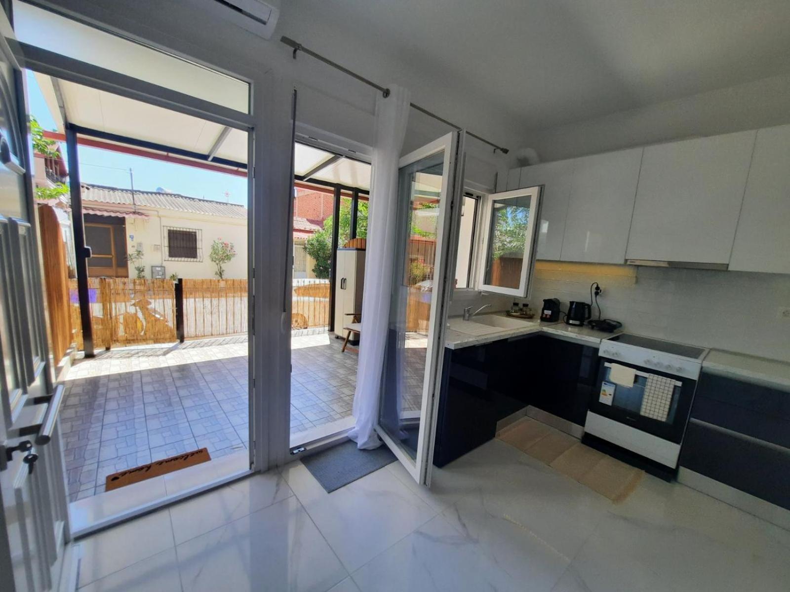 House B Diavata, Thessaloniki Apartment Ngoại thất bức ảnh
